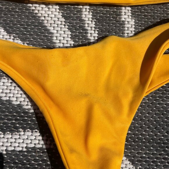 Benoa Koi Bikini Set - Picture 4 of 6